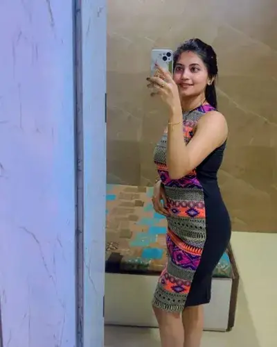 Escort Alur